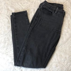 Levi 710 Super Skinny Jeans Size 28
